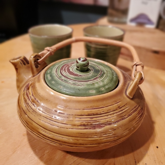 Ceramic teapot tea pot matching cups - Picture 3 of 3